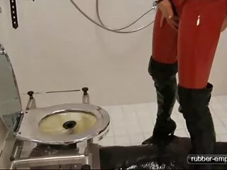 あなたは床と天井の泡で家のパーティーを生きてsexivideohindiを持っていますか